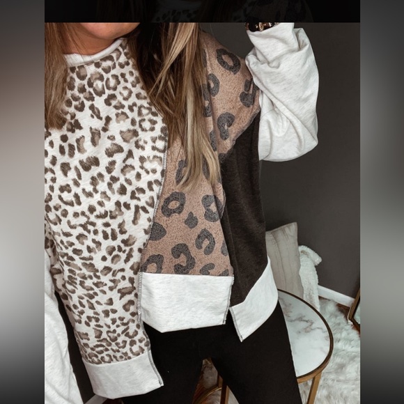 Leopard Colorblock Oversized  Medium Long sleeve Top - Picture 1 of 13